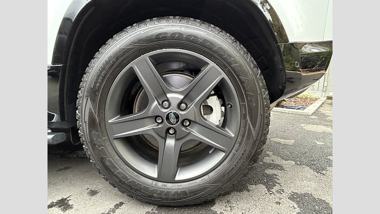 2023 認定中古車 Land Rover Defender 110 Fuji White 3.0L 300D DynamicSE