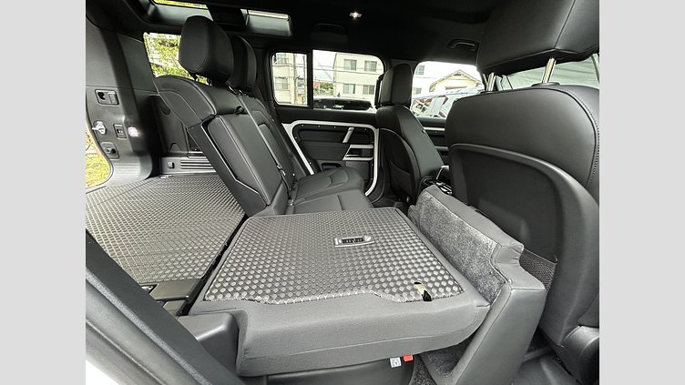 2023 認定中古車 Land Rover Defender 110 Fuji White 3.0L 300D DynamicSE