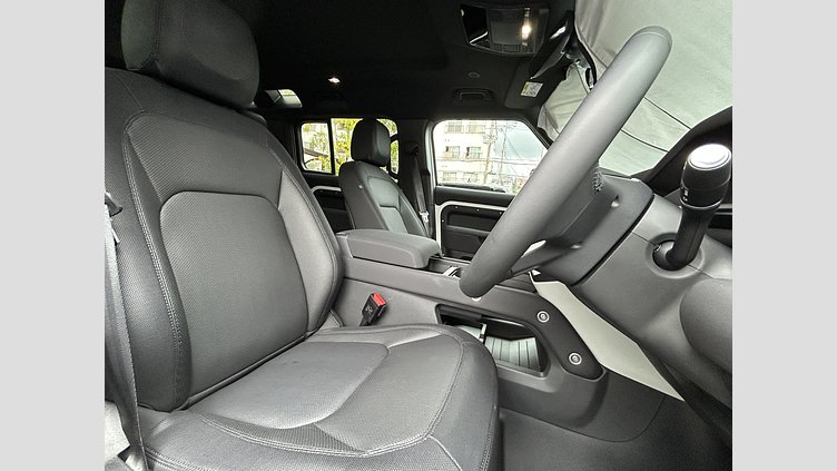 2023 認定中古車 Land Rover Defender 110 Fuji White 3.0L 300D DynamicSE