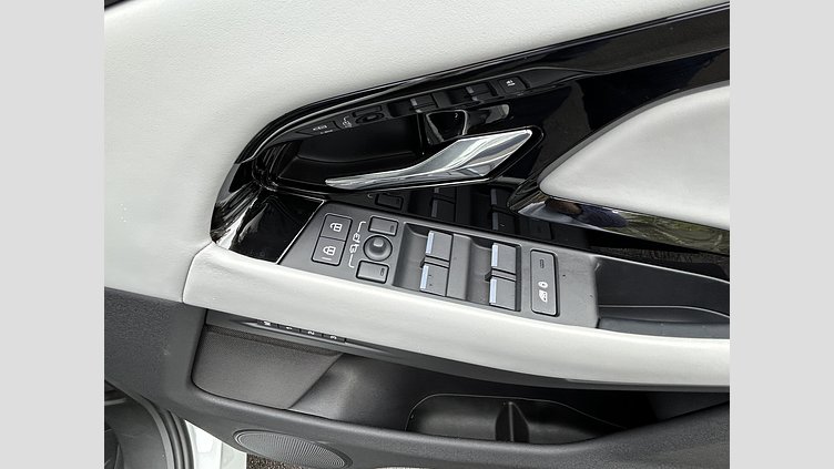 2025 認定中古車 Land Rover Range Rover Evoque Fuji White 1.5L 300P PHEV DynamicHSE