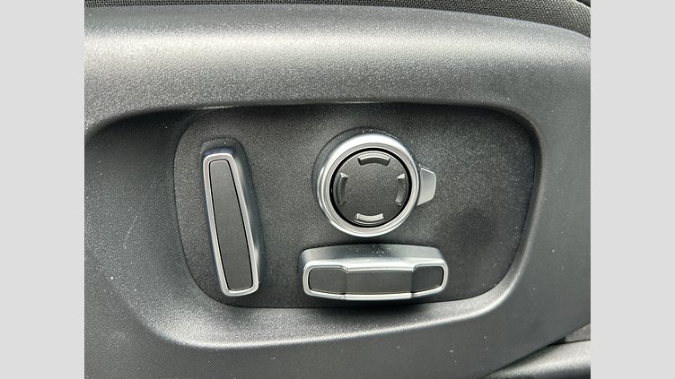 2025 認定中古車 Land Rover Range Rover Evoque Fuji White 1.5L 300P PHEV DynamicHSE