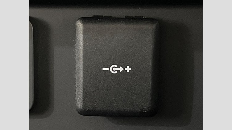 2022 認定中古車 Land Rover Defender 110 Santorini Black 4WD S　D300