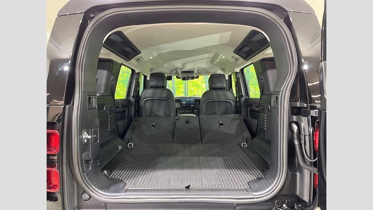 2022 認定中古車 Land Rover Defender 110 Santorini Black 4WD S　D300