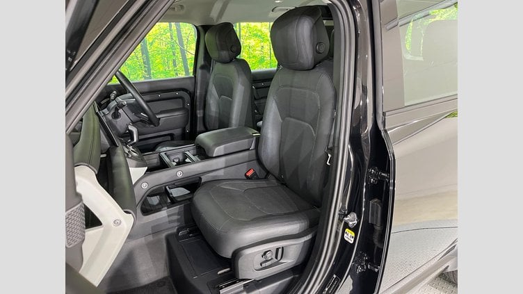 2022 認定中古車 Land Rover Defender 110 Santorini Black 4WD S　D300