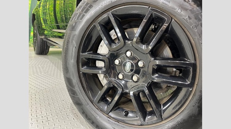 2022 認定中古車 Land Rover Defender 110 Santorini Black 4WD S　D300