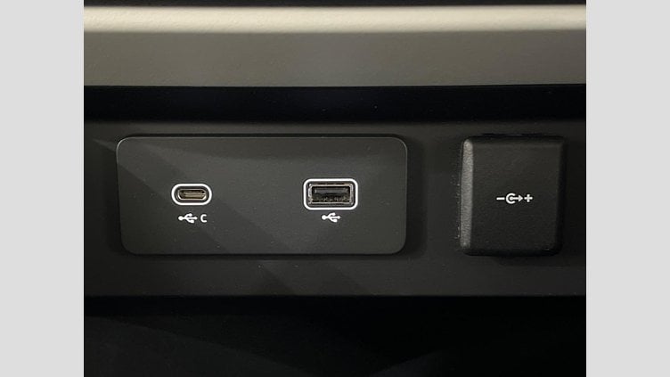 2022 認定中古車 Land Rover Defender 110 Santorini Black 4WD S　D300