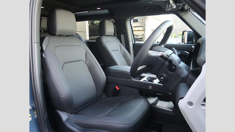 2024 認定中古車 Land Rover Defender 90 Tasman Blue D350 ９０Ｘ－ダイナミックＨＳＥ