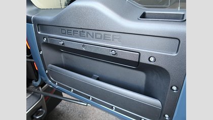Defender 90 71