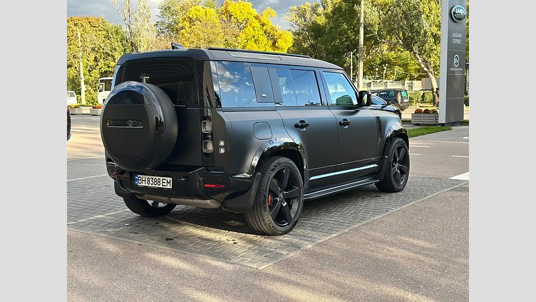2023 Вживаний Land Rover Defender 110 Santorini Black  - Metallic Автомобіль купувався та обслуговувався у офіційного дилера. Повна комплектація X, авто у матовій захисної плівці, додатково встановленні розширення арок, підніжки. Гарантія на авто до 22.12.2028 року. X