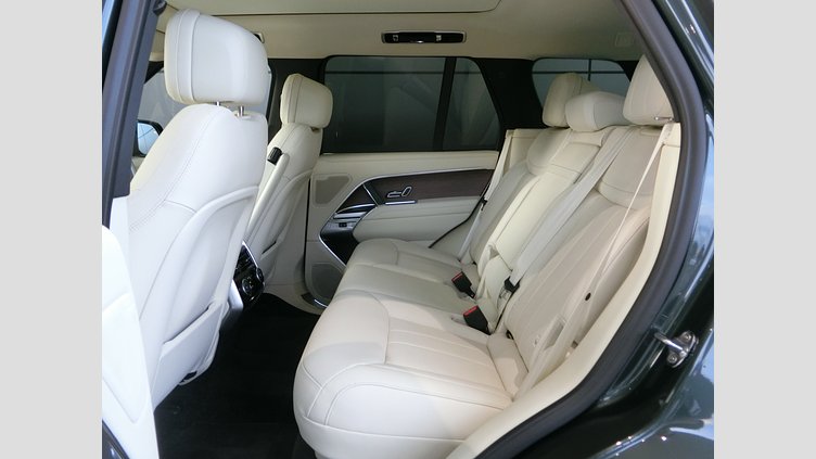 2024 認定中古車 Land Rover Range Rover ベルグレイヴィアグリーン D350 AWD MHEV（AT） スタンダードホイールベース HSE