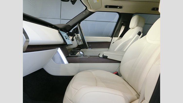 2024 認定中古車 Land Rover Range Rover ベルグレイヴィアグリーン D350 AWD MHEV（AT） スタンダードホイールベース HSE