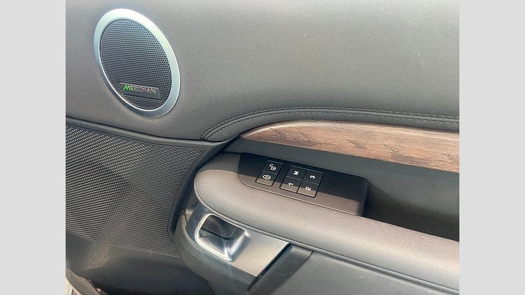 2019 認定中古車 Land Rover Discovery Fuji White オートマチック ラグビーWORLD CUP ED 4WD