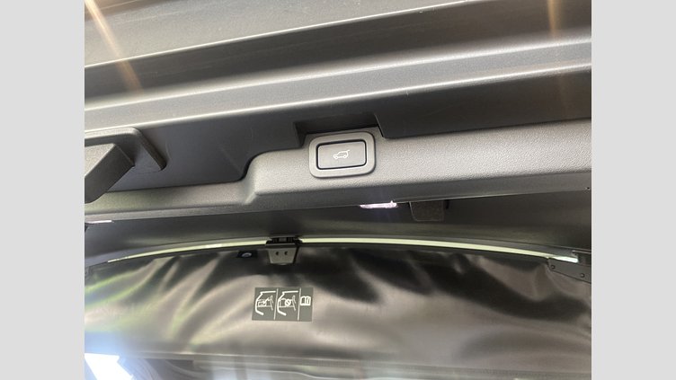 2019 認定中古車 Land Rover Discovery Fuji White オートマチック ラグビーWORLD CUP ED 4WD