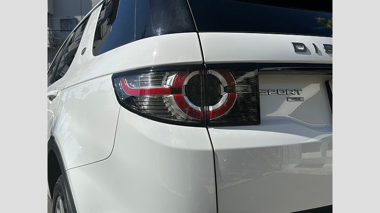 2018 認定中古車 Land Rover Discovery Sport Fuji White 2.0Lディーゼル　180PS HSE