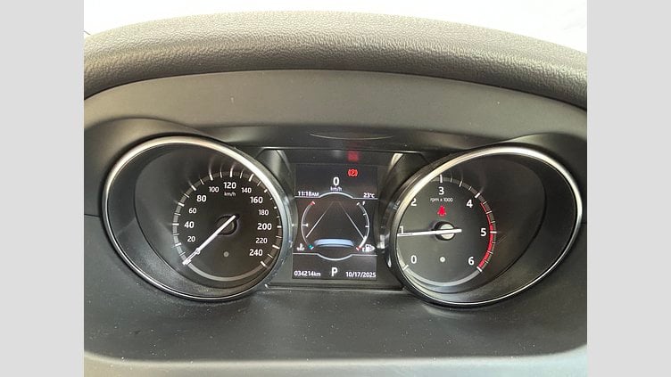 2018 認定中古車 Land Rover Discovery Sport Fuji White 2.0Lディーゼル　180PS HSE