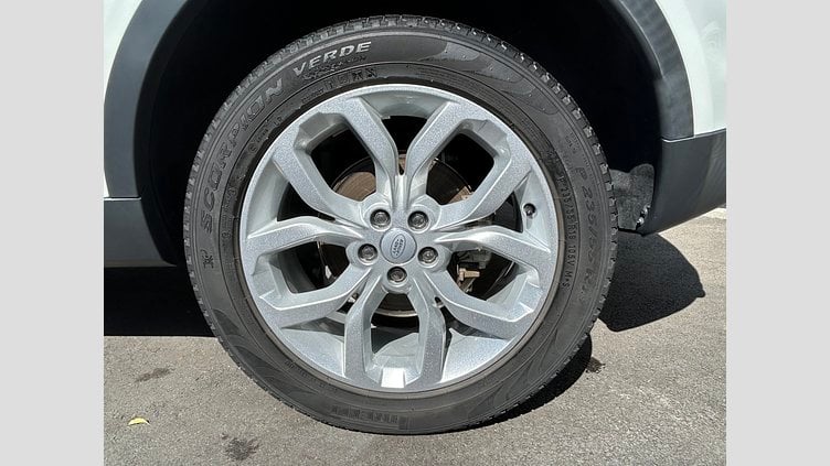 2018 認定中古車 Land Rover Discovery Sport Fuji White 2.0Lディーゼル　180PS HSE