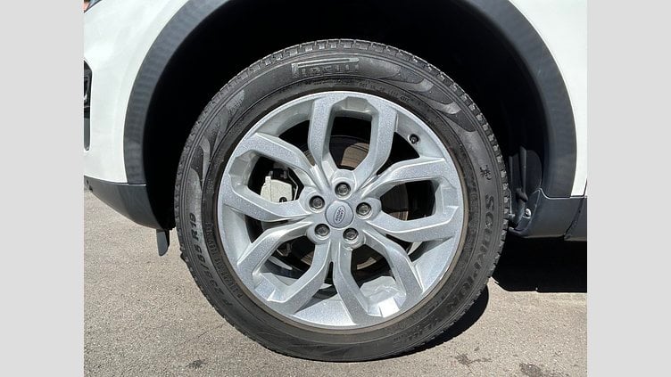 2018 認定中古車 Land Rover Discovery Sport Fuji White 2.0Lディーゼル　180PS HSE