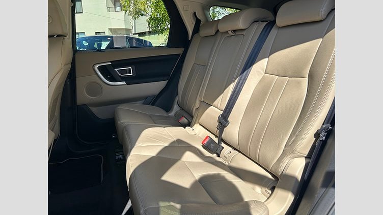 2018 認定中古車 Land Rover Discovery Sport Fuji White 2.0Lディーゼル　180PS HSE