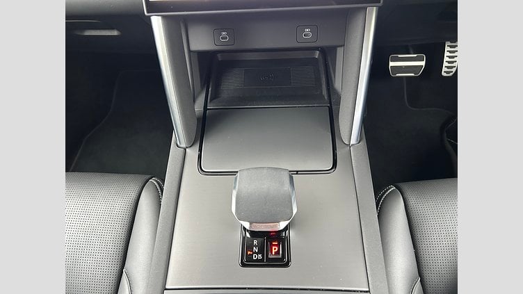 2024 認定中古車 Land Rover Discovery Sport Otsuni Pearl White 1.5L　300P DynamicHSE