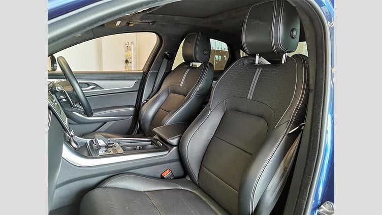 2021 認定中古車 Jaguar XF Bluefire Blue Rダイナミック HSE 2.0L P250  Rダイナミック HSE 2.0L P250