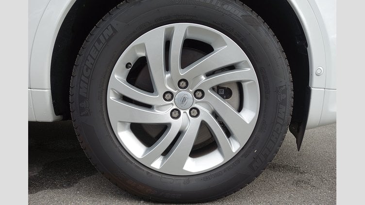 2024 認定中古車 Land Rover Discovery Sport フジホワイト（ソリッド） 2.0D S 204PS S