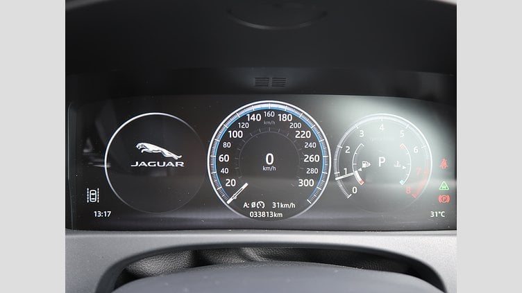 2017 認定中古車 Jaguar XF Polaris White 204PT ピュア