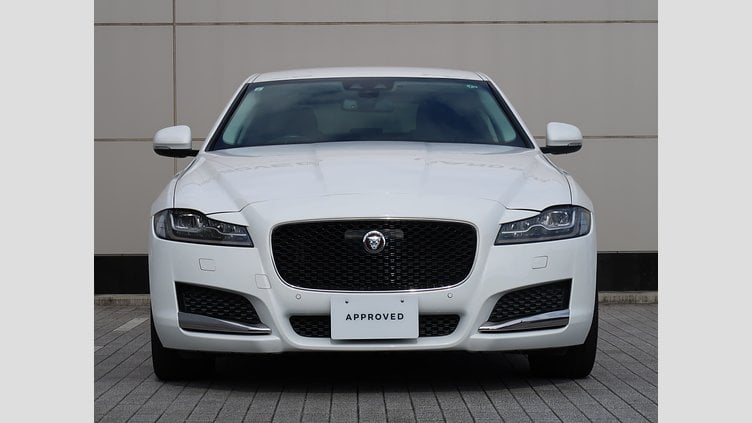 2017 認定中古車 Jaguar XF Polaris White 204PT ピュア