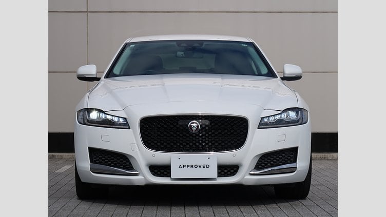 2017 認定中古車 Jaguar XF Polaris White 204PT ピュア