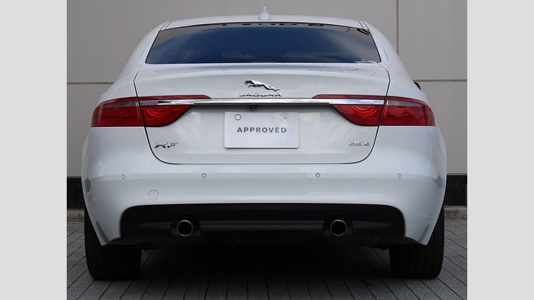 2017 認定中古車 Jaguar XF Polaris White 204PT ピュア