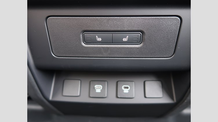 2022 認定中古車 Land Rover Defender 110 Gondwana Stone Ｄ３００ Ｘ  エアサスペンション装着車