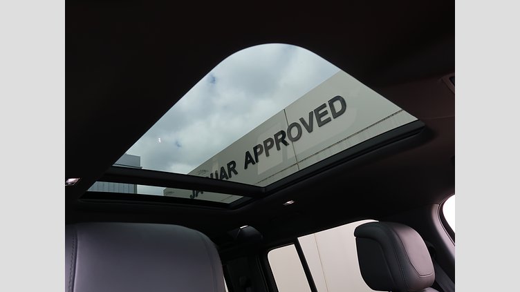 2022 認定中古車 Land Rover Defender 110 Gondwana Stone Ｄ３００ Ｘ  エアサスペンション装着車