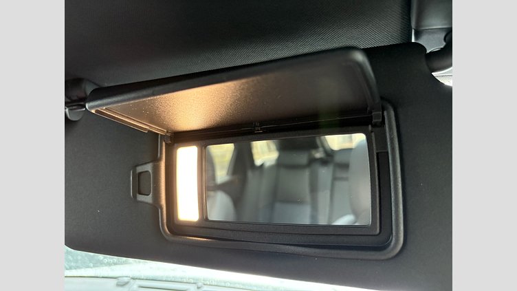 2024 認定中古車 Land Rover Range Rover Velar オストゥーニパールホワイト PHEV 404PS DYNAMIC SE