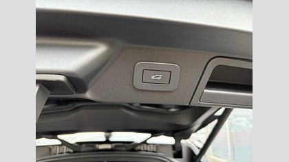 Range Rover Velar 35