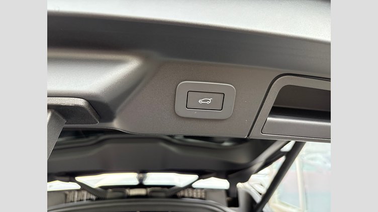 2024 認定中古車 Land Rover Range Rover Velar オストゥーニパールホワイト PHEV 404PS DYNAMIC SE