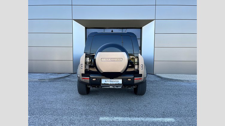 2025 JAZDENÉ VOZIDLÁ Land Rover Defender 110 Petra Copper P635 V8 MHEV AUTOMAT AWD OCTA