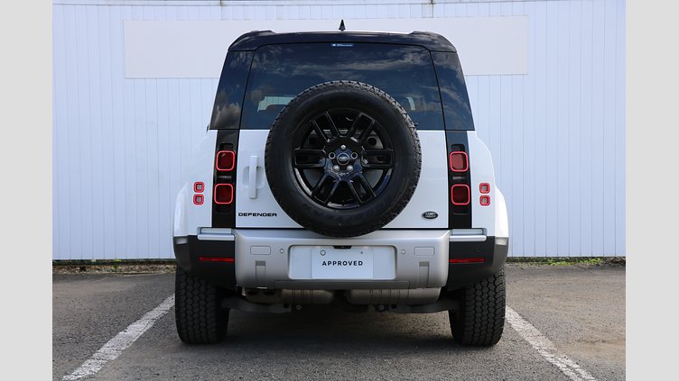 2023 認定中古車 Land Rover Defender 110 Fuji White 4WD S　D300