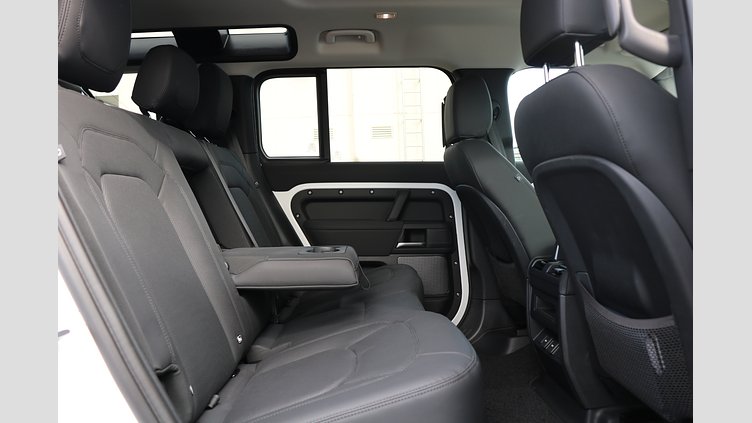 2023 認定中古車 Land Rover Defender 110 Fuji White 4WD S　D300