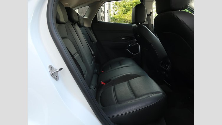 2021 認定中古車 Jaguar E-Pace Fuji White ２００ＰＳ(ガソリン) S