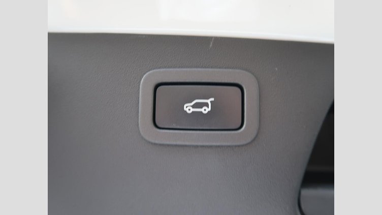 2021 認定中古車 Jaguar E-Pace Fuji White ２００ＰＳ(ガソリン) S
