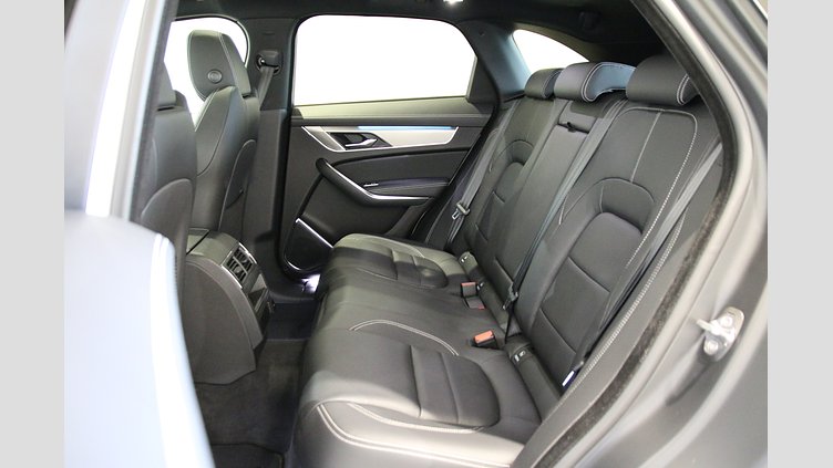 2024 認定中古車 Jaguar F-Pace オストゥーニパールホワイト D200マイルドハイブリッド（ディーゼル） 2.0D R-DYNAMIC SE
