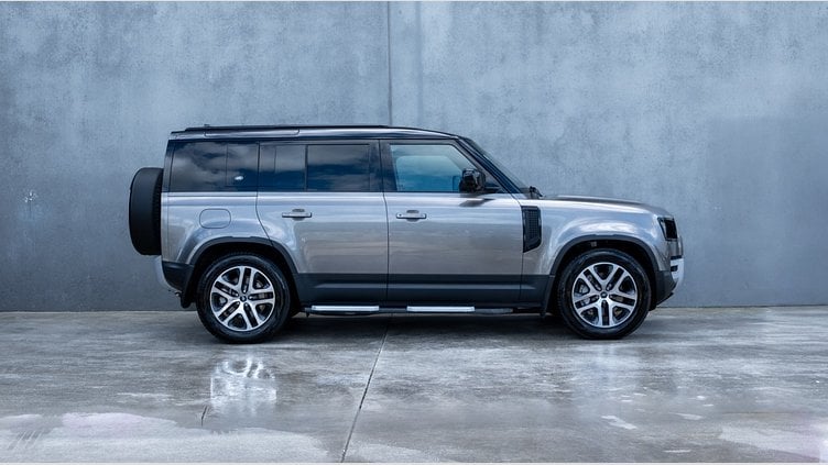 2024 Approved Land Rover Defender 110 Silicon Silver 110 P400e HSE