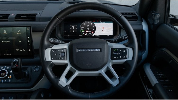 2024 Approved Land Rover Defender 110 Silicon Silver 110 P400e HSE