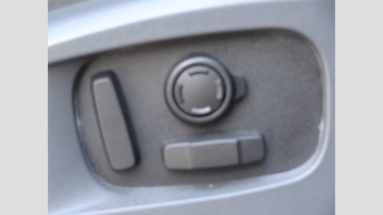 2023 認定中古車 Land Rover Defender 110 Tasman Blue D300
 X－DYNAMIC HSE