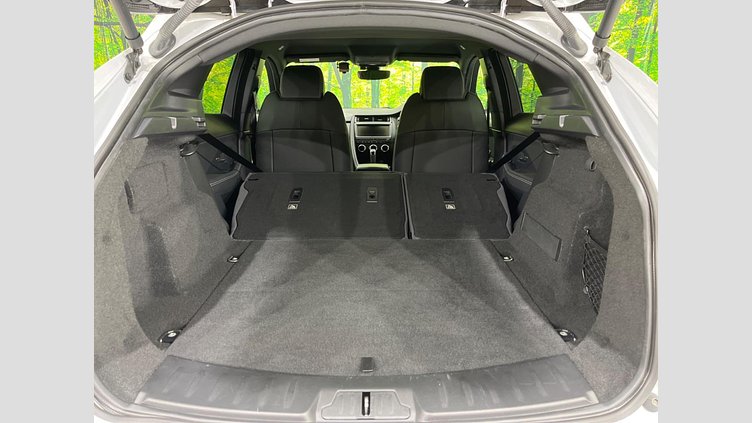 2018 認定中古車 Jaguar E-Pace Yulong White 250PS Ｒ‐ダイナミック ２５０ＰＳ	