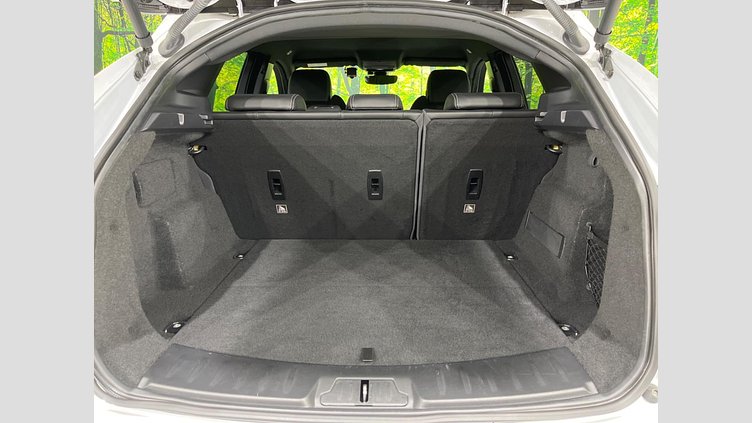 2018 認定中古車 Jaguar E-Pace Yulong White 250PS Ｒ‐ダイナミック ２５０ＰＳ	