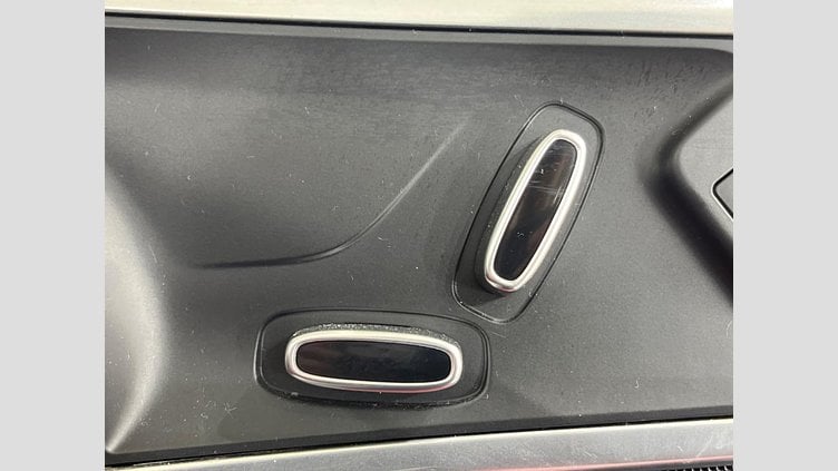 2021 認定中古車 Jaguar F-Type Yulong White 300PS R-ダイナミック　コンバーチブル