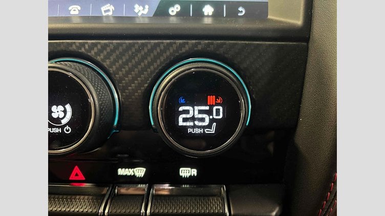2021 認定中古車 Jaguar F-Type Yulong White 300PS R-ダイナミック　コンバーチブル