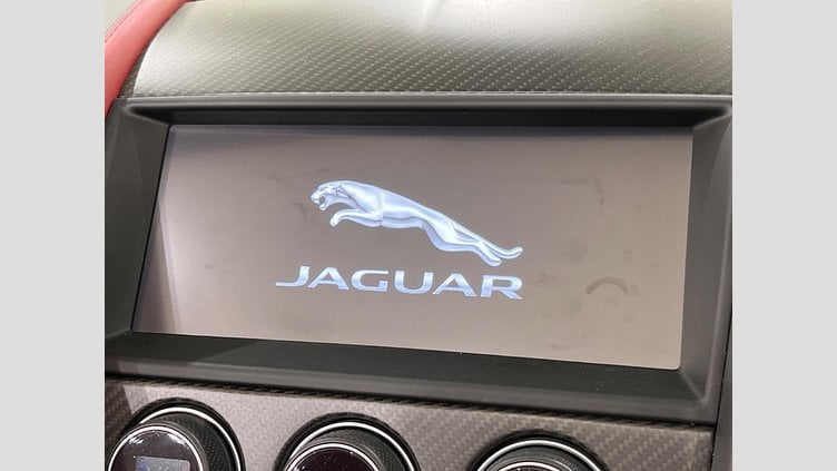 2021 認定中古車 Jaguar F-Type Yulong White 300PS R-ダイナミック　コンバーチブル