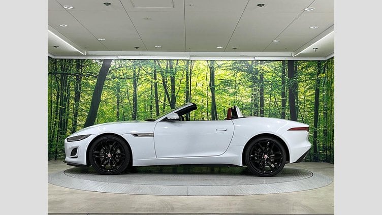 2021 認定中古車 Jaguar F-Type Yulong White 300PS R-ダイナミック　コンバーチブル