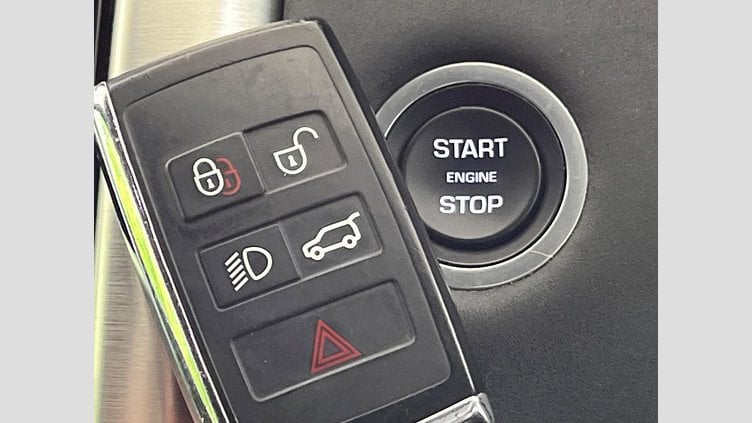 2019 認定中古車 Land Rover Discovery Fuji White 306DT ラグビーワールドカップ２０１９エディション